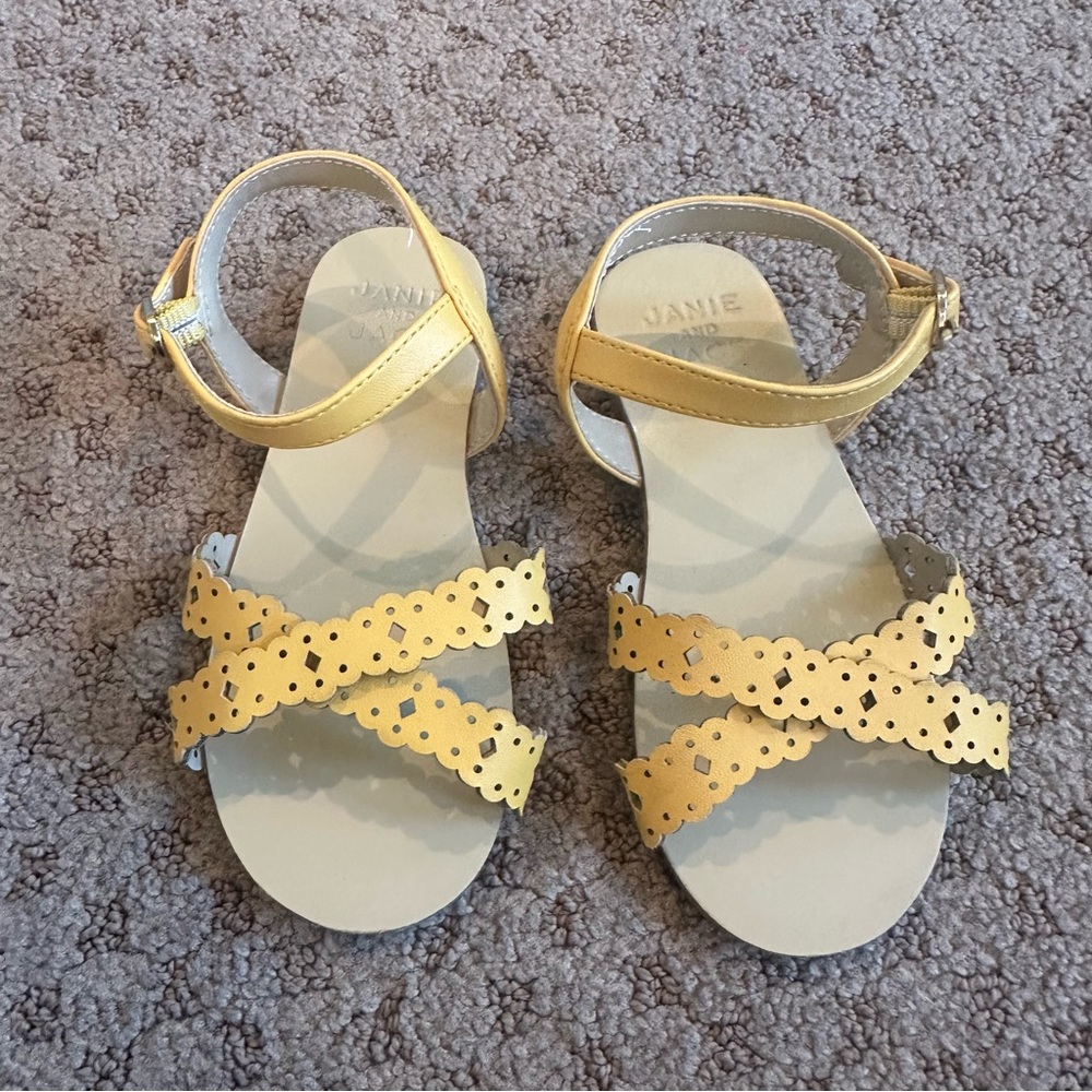 Janie and Jack Eyelet Sandal Girls Size 8